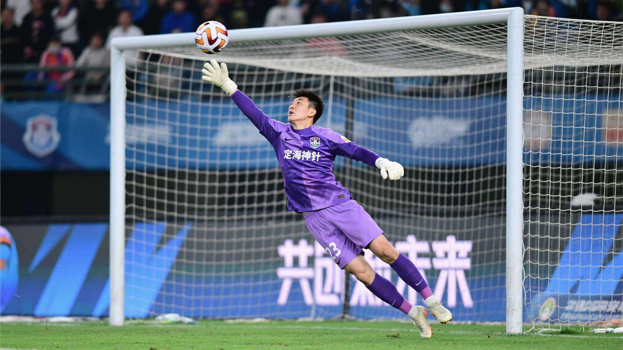 津媒：闫炳良接棒方镜淇表现稳健，津门虎门将组合顺利度过波动期